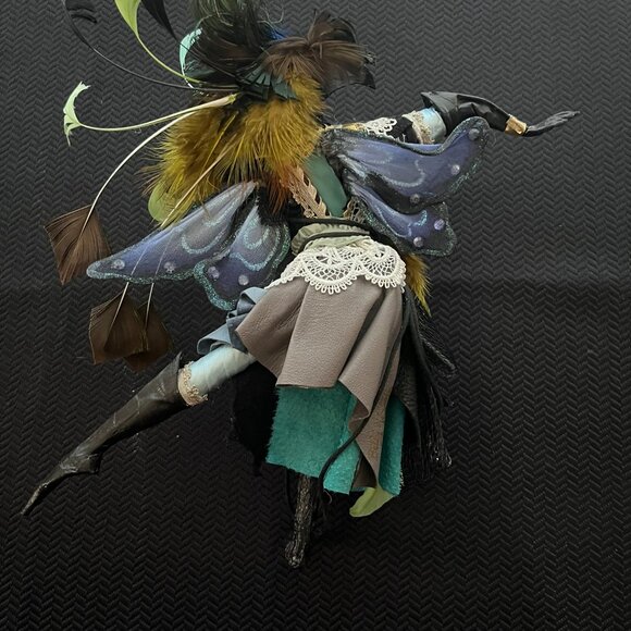 (CHD) Betty Nelson Daniels. Handcrafted. Art. Wings of Reverie - Picture 7 of 8